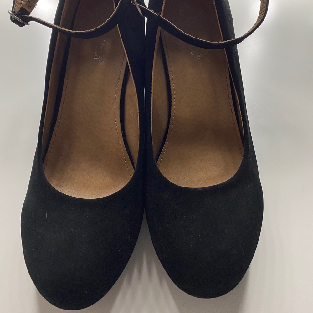 Beautiful Black Wedge Heels